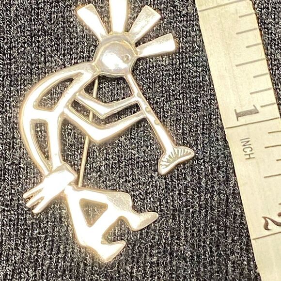 Sterling Navajo Kokopelli brooch pin signed by Glenn Sandoval - Picture 3 of 10